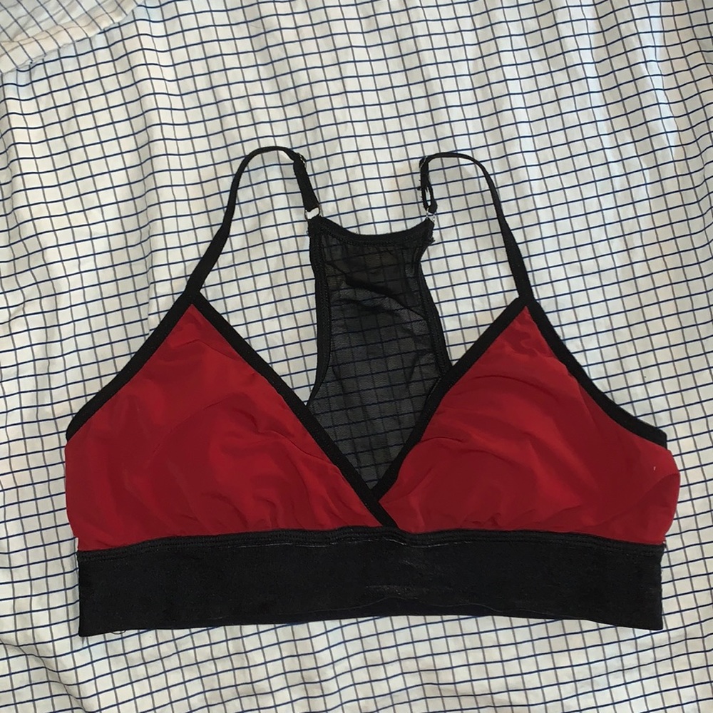In the Studio racetrack yoga sports bra